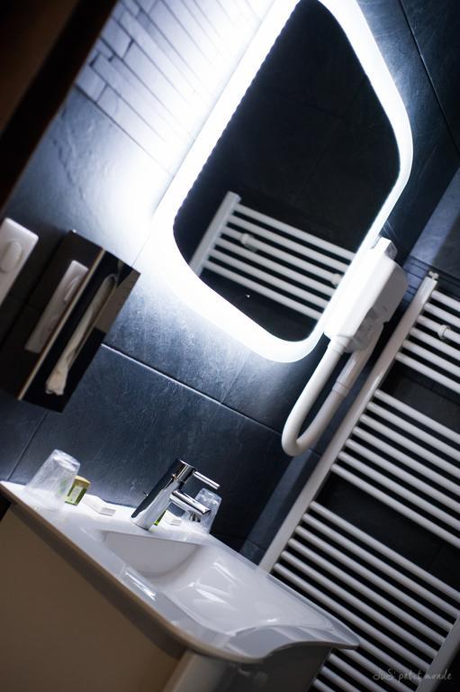 Hotel De France Монмаро Екстер'єр фото